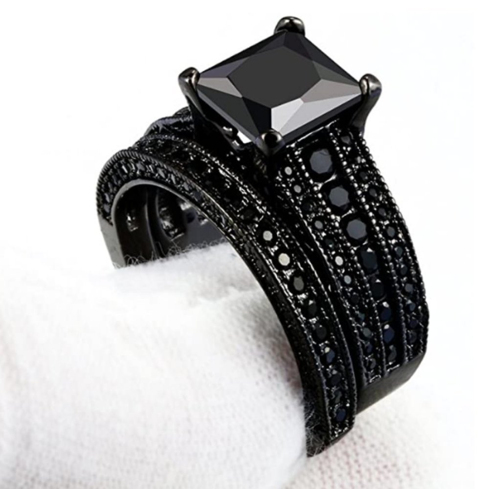 *NEW Princess Cut Black Sapphire 925 Silver Ring - Picture 4 of 6